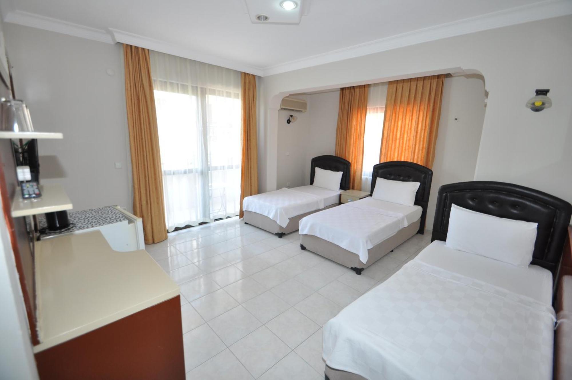 Defne & Zevkim Hotel Marmaris Ngoại thất bức ảnh